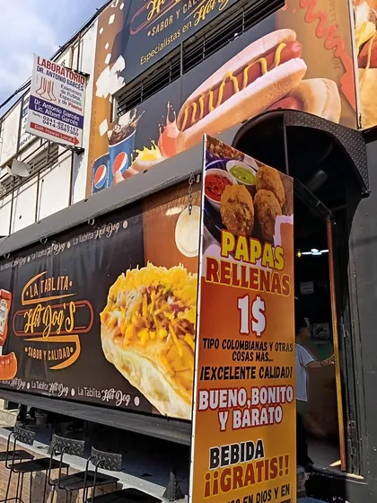 Negocio De Perros Calientes Av. Bolivar Norte Valencia Socc