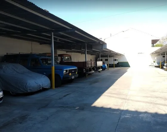 Vende Emprendimiento Cocheras Barrio San Juan