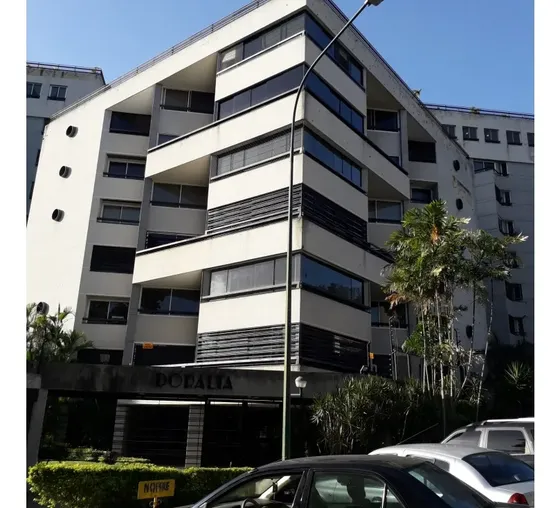 Se Vende Ph 1000m2 Los Chorros 9915