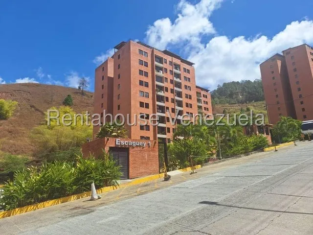 Hermosa Planta Baja En Clnas. De La Tahona Mls #25-15437 Yoselin Vazquez