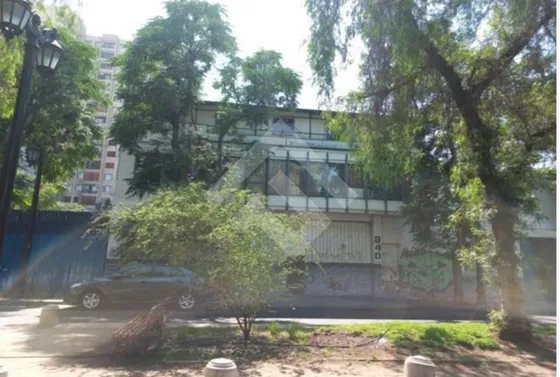 Propiedad Industrial En Venta, Sector 10 De Julio