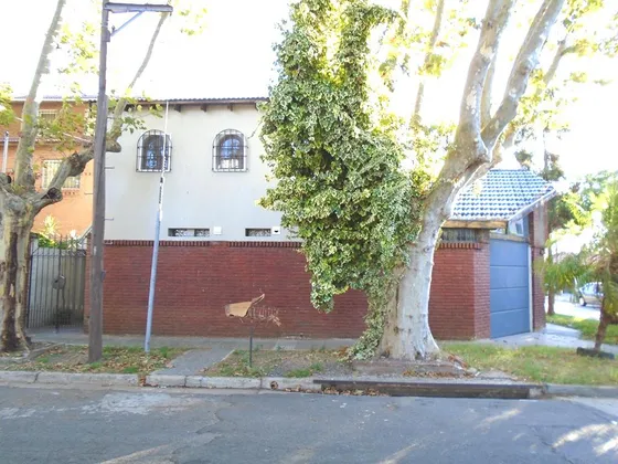 Venta Casa De 4 Ambiente En Parque Cisneros