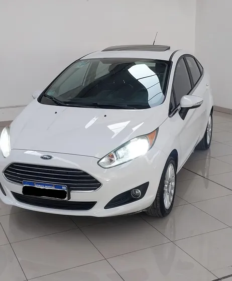 Ford Fiesta Kinetic 1.6 Sedan Titanium Powershift 120cv