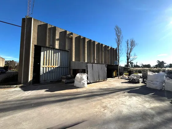 Galpón / Deposito En  2.000 M2 Cubiertos Sobre Ruta 2 Abasto - La Plata - Alquiler