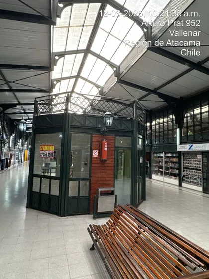 Local Comercial Con Excelente Ubicación En Galería Prat 