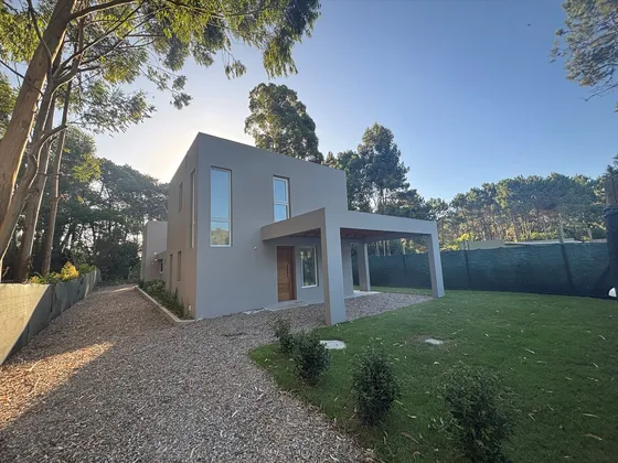 Casas En Venta A Estrenar Parque Burnett -punta Del Este