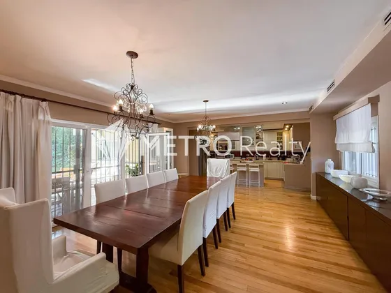 Casa En Venta 8 Ambientes, San Isidro Con Pileta