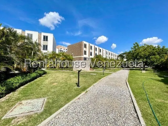 Casa  En Venta En Colinas Del Viento,  Barquisimeto + Profesional Inmobiliario Mehilyn Perez +