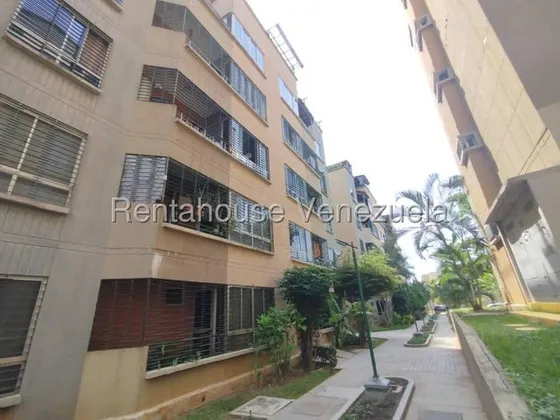 Juan Carlos González. Renta House Carabobo Vende Apto. Res. Paso Real Urb. Los Jarales San Diego Mls #25-21358 Rah/jcg.
