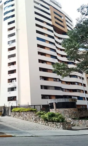 Yosmar Y Fernando Alquilan Apartamento En Valencia El Parral Residencia Gilma