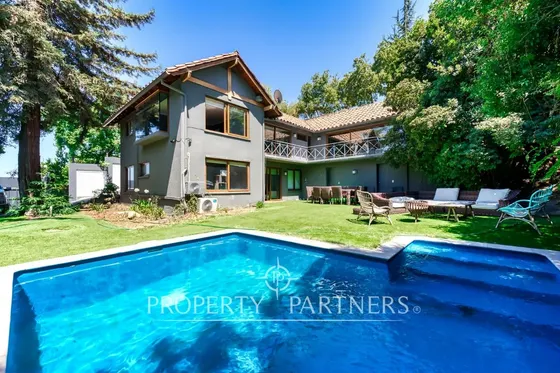 Casa Con Gran Terreno, Huinganal