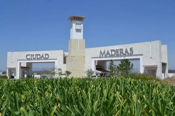 Terreno Comercial En Venta Ciudad Maderas Corregidora