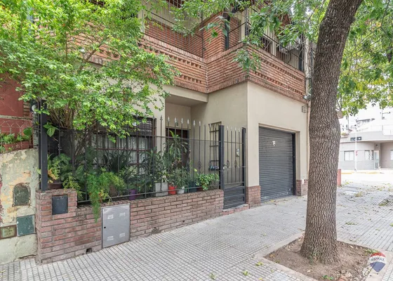 Casa 4 Amb En Villa Pueyrredon Con Garage Y Patio
