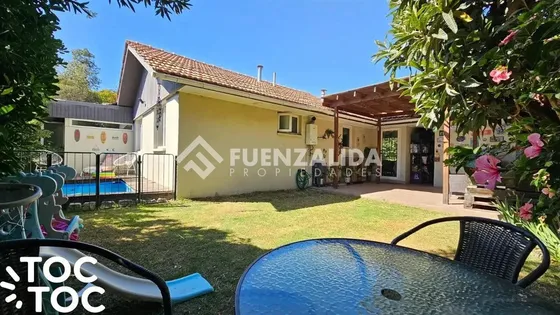Casa En Venta De 2 Dorm. En Las Condes