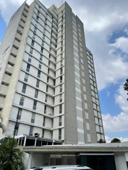 Penthouse En Venta. Colinas De Los Caobos.