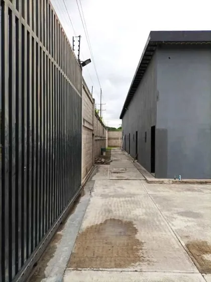 Ligia Guardia Vende Galpón En Naguanagua. PLG-118