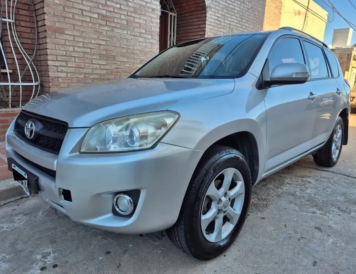 Toyota RAV4 2.4 4x2 AT