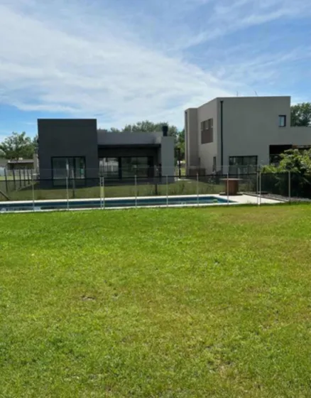 Casa En Barrio Cerrado