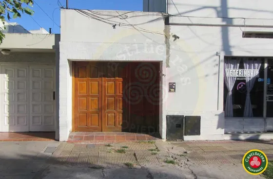 Venta - Hermoso Departamento En Planta Alta - Muy Luminoso - Sin Expensas !!!