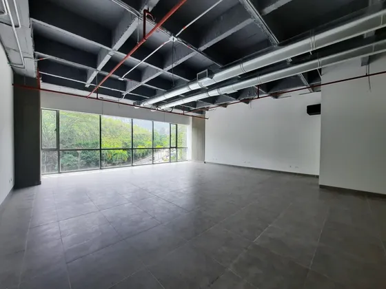 Oficina En Arriendo Ubicada En El Poblado Sector Las Palmas (19506).