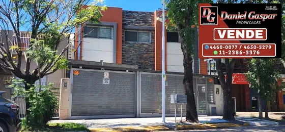 Venta  Excelente Casa De 9 Ambientes  400 M2