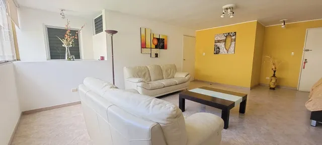 En Venta Amplio Apartamento En El Marqués. Kn