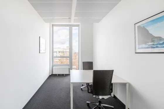 Renta De Oficina Privada Para 2 Personas En Regus Convention Center 