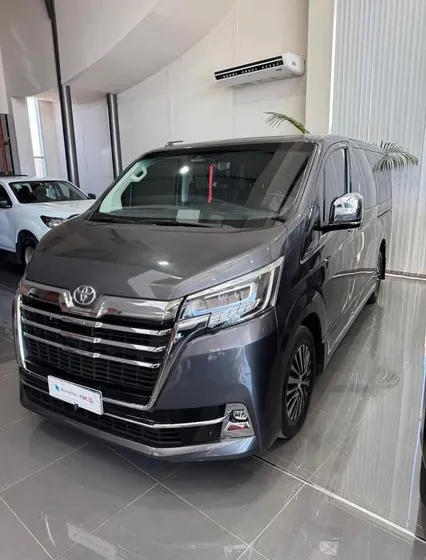 Minibús Toyota Modelo 2025 Premium