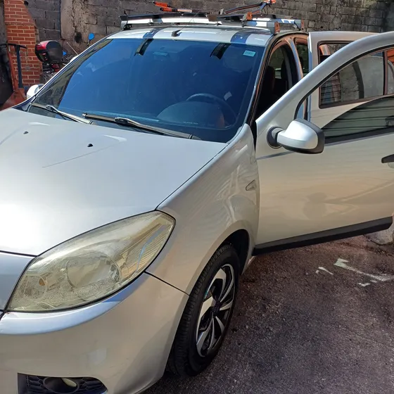 Renault Sandero 1.6 Expression Hi-power 5p