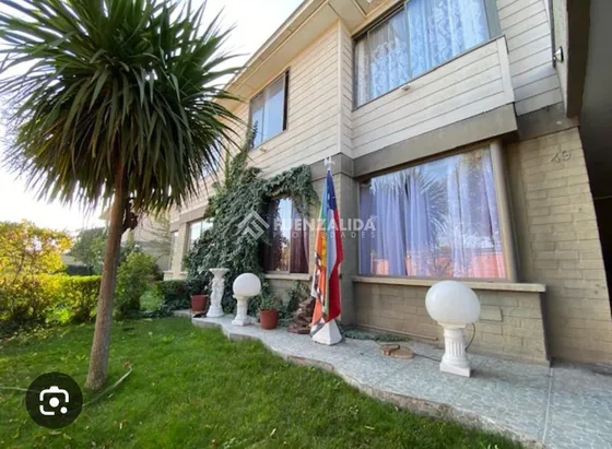 Casa En Venta De 3 Dorm. En Maipú