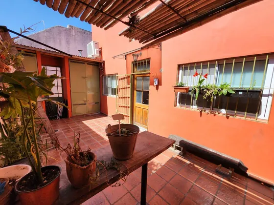 Venta Ph De 2 Dormitorios Con Patio Y Gran Terraza En  Beccar-vias A Libertador