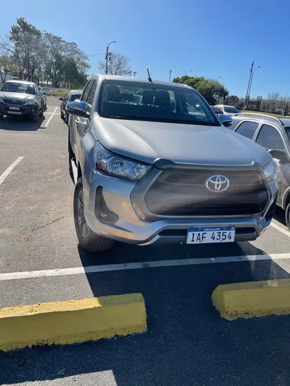 Toyota Hilux 2.4 D.cab. T.dsl Sr