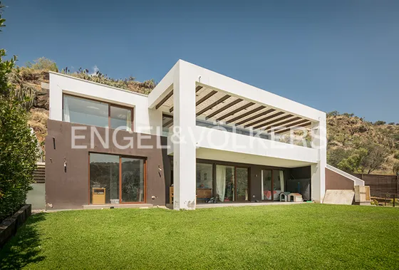 Casa Mediterránea Con Increíble Vista