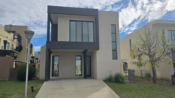 Casa En Alquiler En El Aljibe, Manzanares, Pilar, Gba Norte