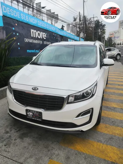 Kia Sedona 2.0 Lx At