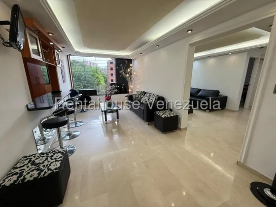 Bello Apartamento En Alquiler En Colinas De La Tahona Completamente Amoblado Y Equipado