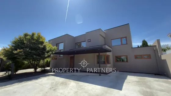 Arriendo De Espectacular Casa Mediterránea En Por...