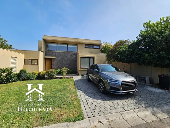 Espectacular Casa En Condominio Peumayen, 4d, Chicureo