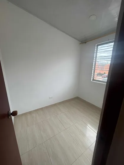 Hermosa Casa Esquinera Madrid Cundinamarca