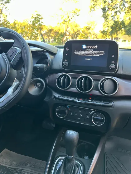 Fiat Cronos 1.8 16v Precision At6 Pack Premium