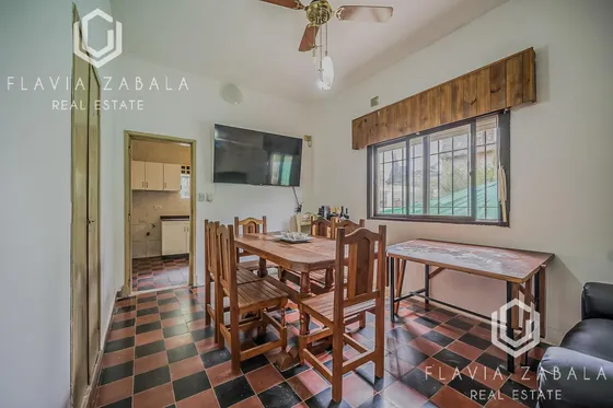 Venta Casa Tres Ambientes Con Jardin En General Rodriguez