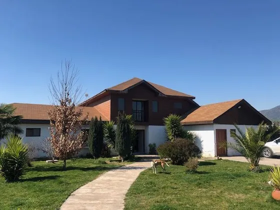 Casa En Venta De 6d 6b 420 Mts. Polo B Machali
