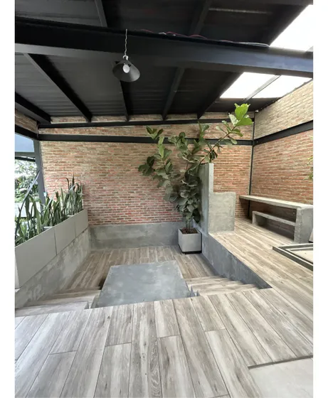 Se Vende Hotel - Restaurante S. Calarcá.