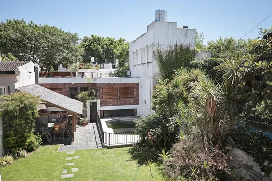 Casa En  Venta En Belgrano R - 2 Lotes 