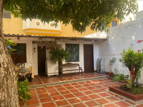 Venta Casa Patrimonio Cerca Al Boulevard Los Fundadores Del Prado