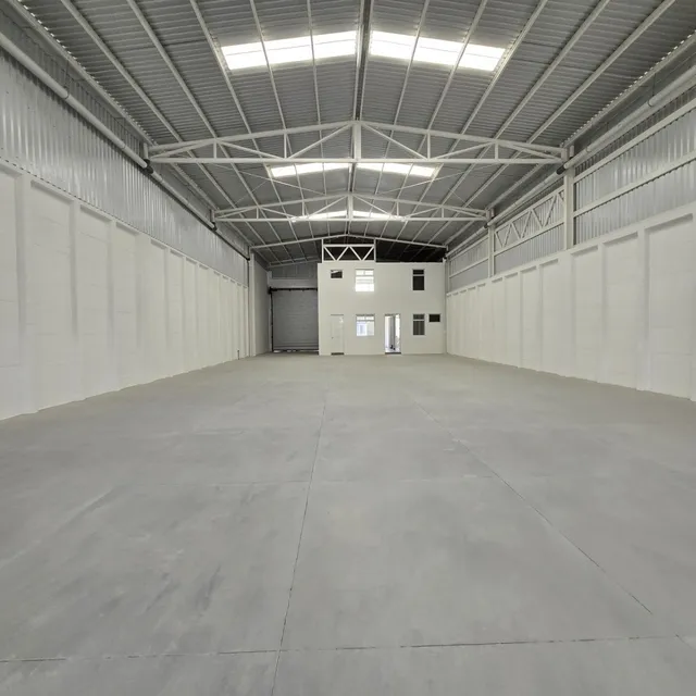 En Renta Bodega Condominio Industrial Km 23 C. Salvador
