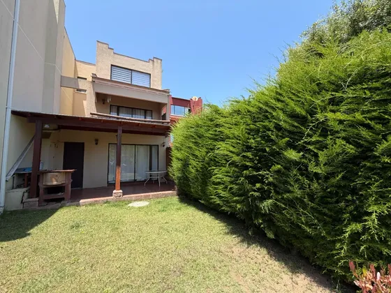 Casa En Venta En Punta Puyai. 5 Dormitorios.