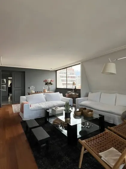 Departamento En Venta De 4 Dormitorios, Sector El Golf.