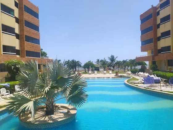 Amplio Y Cómodo Apartamento En Marina Suites Higuerote!