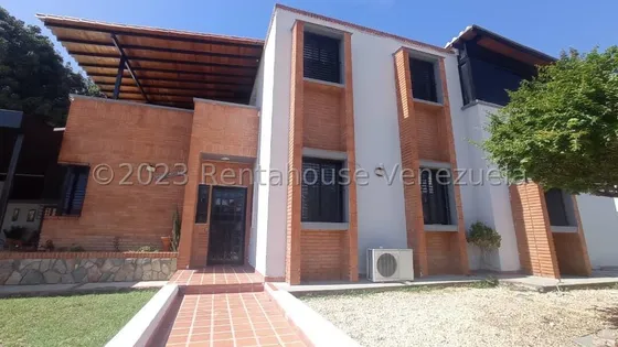 Casa  Venta  La Viña Valencia Carabobo Lf24-12344